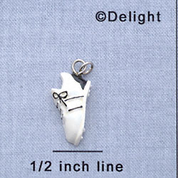 7172 - Sneaker - White  - Resin Charm